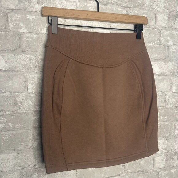 Lululemon Scuba High Rise Mini Skirt NWT Size Small (TPTC) LW8ALSS - Picture 6 of 16